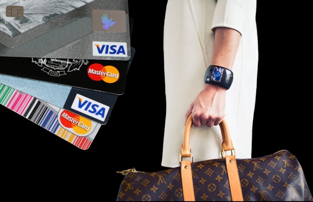 cashback credit cards , best cashback credit cards , credit cards in UAE , Best Cashback Credit Cards in UAE , Top Cashback Credit Cards 2025